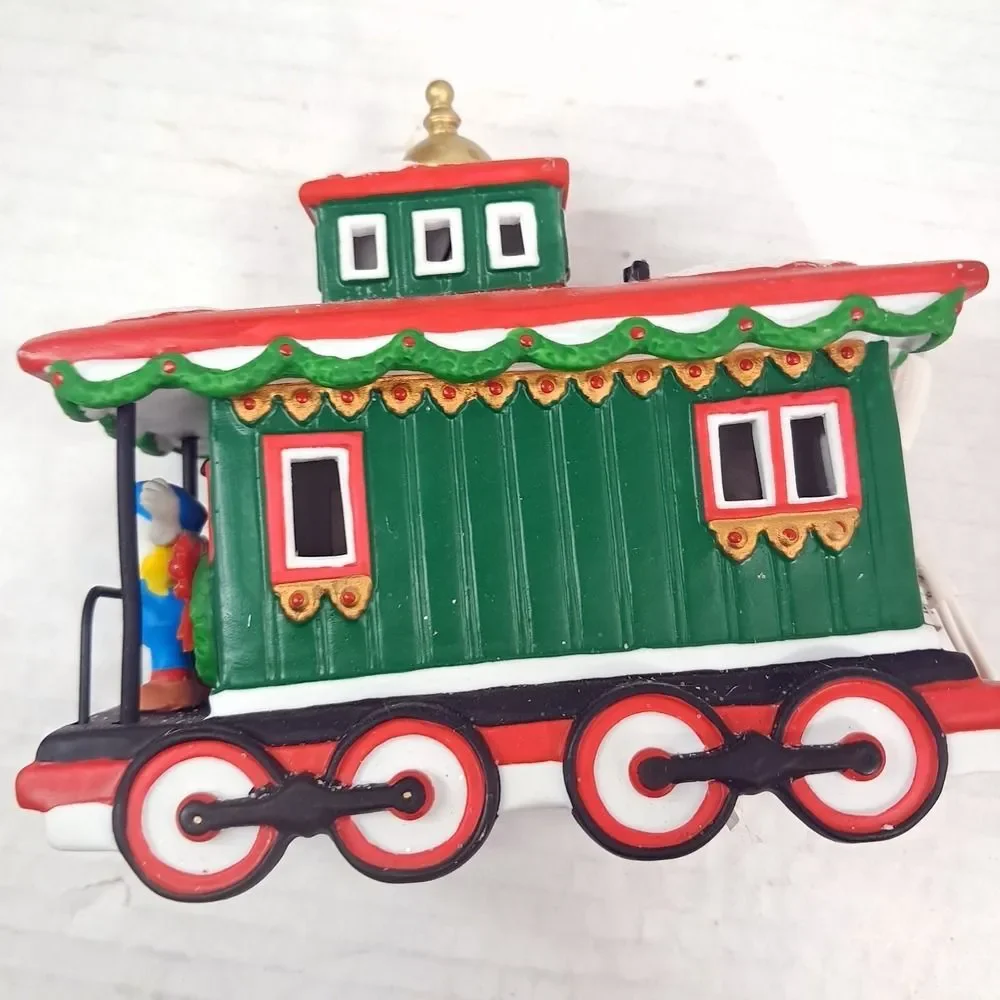 Dept 56 North Pole‎ Christmas Village NORTHERN LIGHTS CABOOSE 4050968 READ